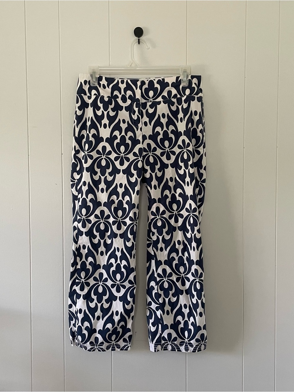 Tommy Hilfiger Navy and White Patterned Capris
